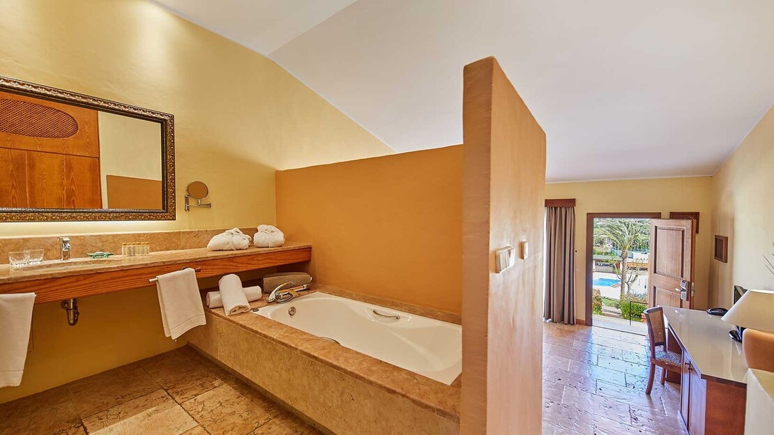 Pula Suites Boutique Resort